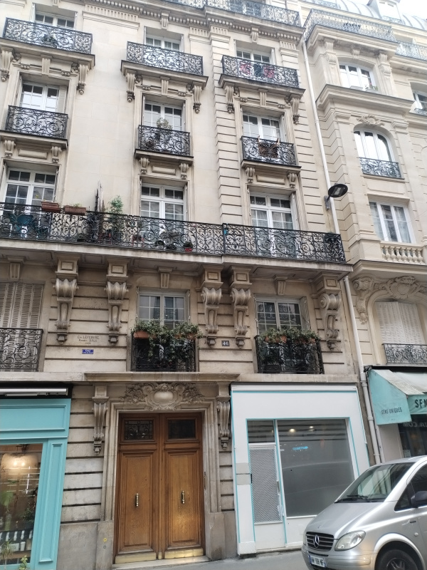 Location Immobilier Professionnel Local commercial Paris 75018